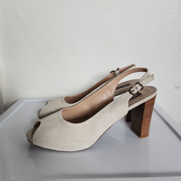 FRAU Italian handmade suede peep toe pumps - Picture 3 of 7